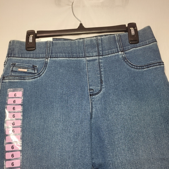 NINE WEST Heidi Pull-on Crop Blue Skinny Jeans Size 6 - Picture 3 of 9